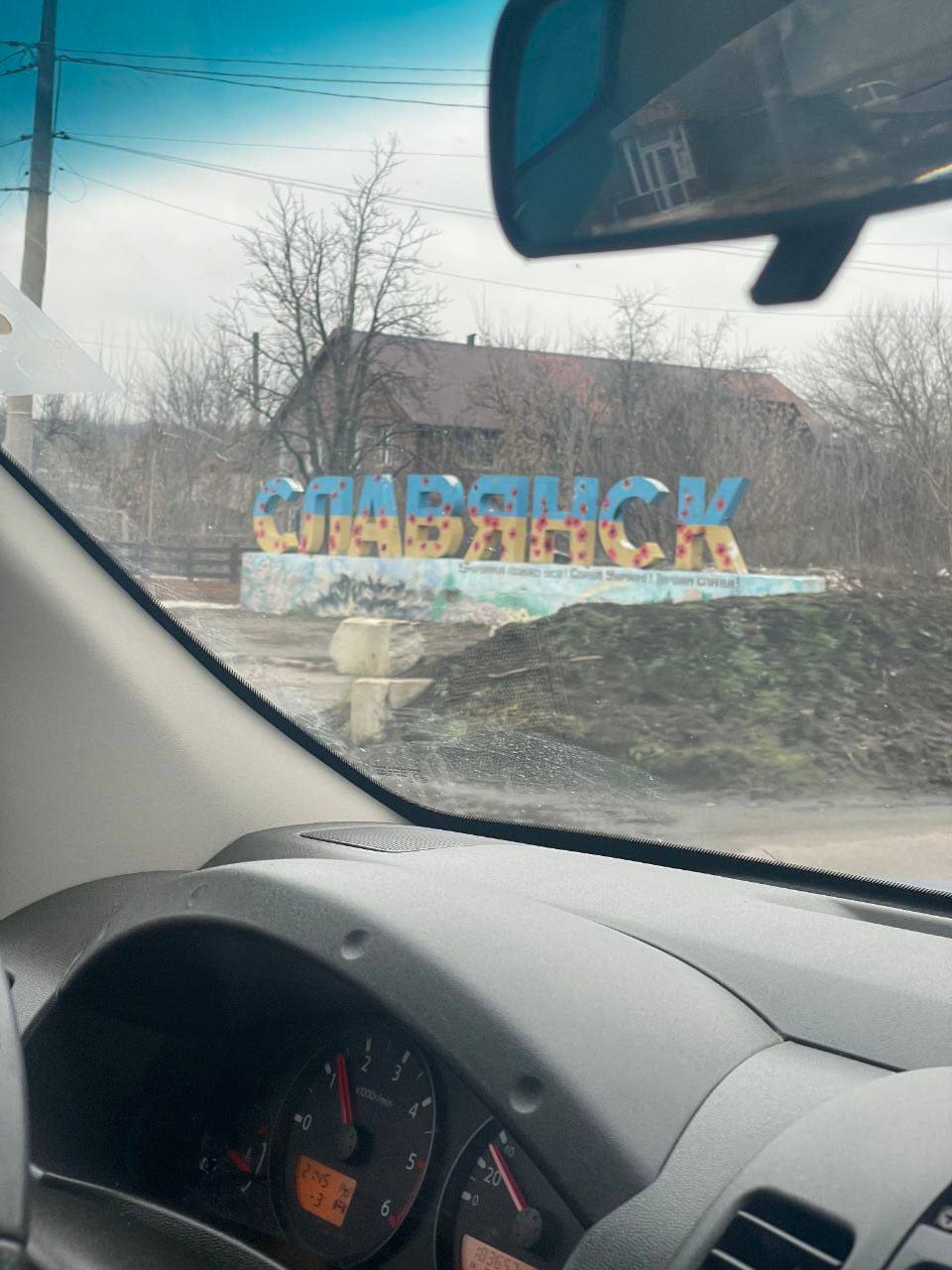 Favbet Foundation передал десантникам ВСУ очередной пикап Nissan Navara